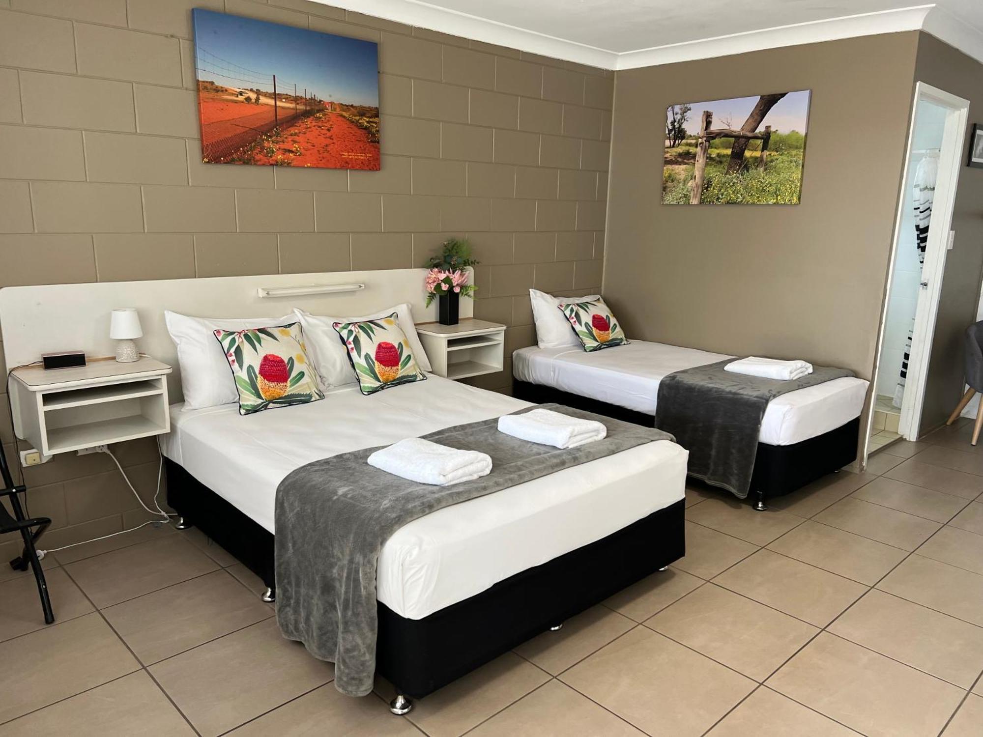 Spanish Lace Motor Inn Townsville Exterior photo
